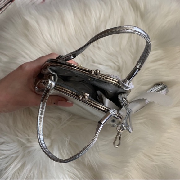 ⚡️SALE⚡️Urban Outfitters Silver Pocket Purse - Picture 6 of 7